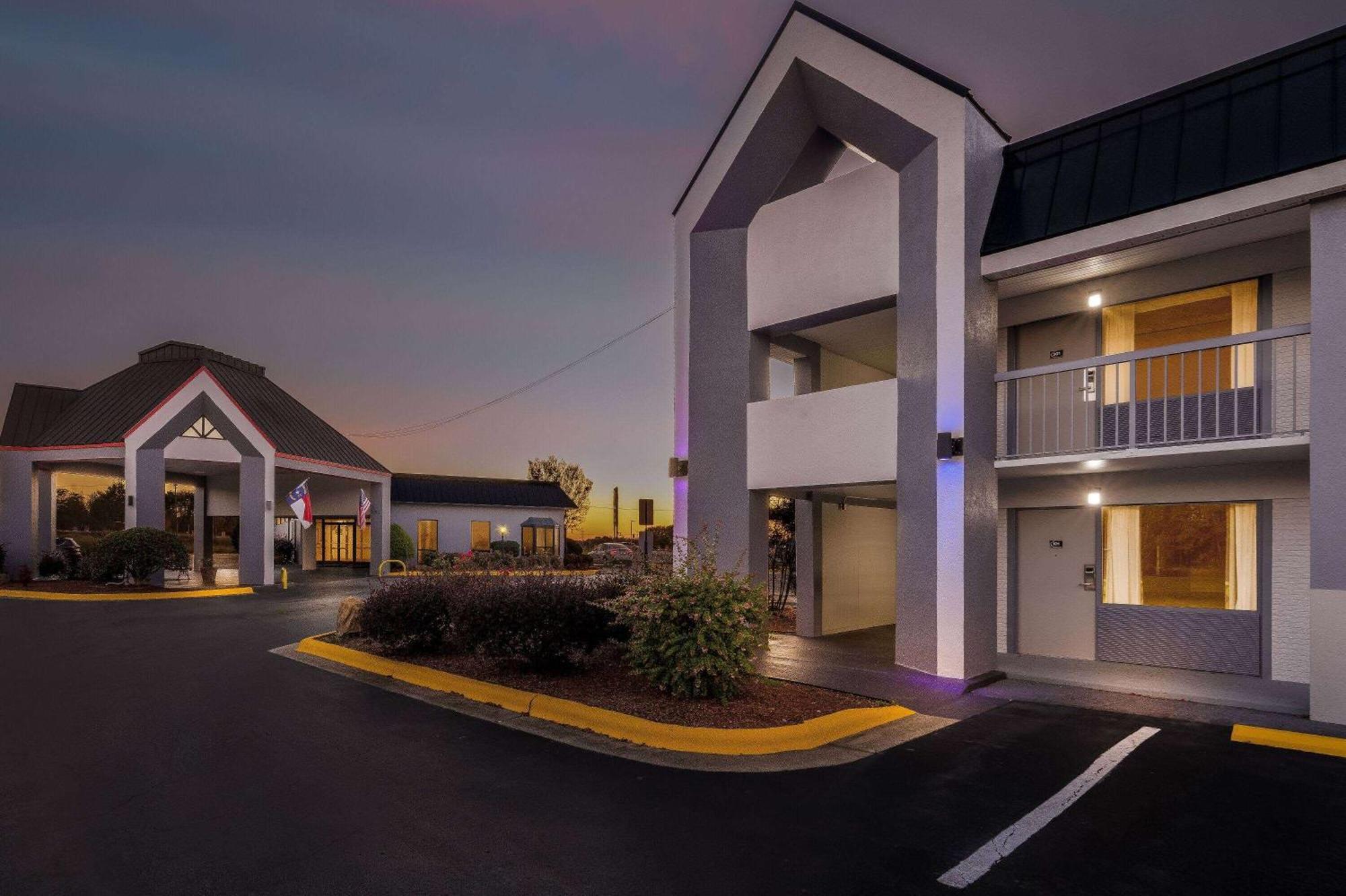Hotel Super 8 By Wyndham Garysburg/Roanoke Rapids Exterior foto